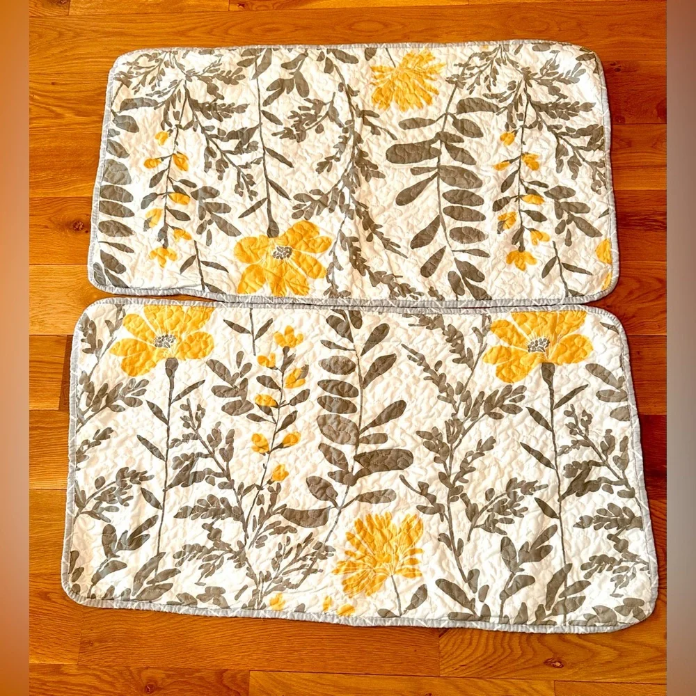 Quilted Floral Yellow/Gray/White King Pillow Sham Set 20x36